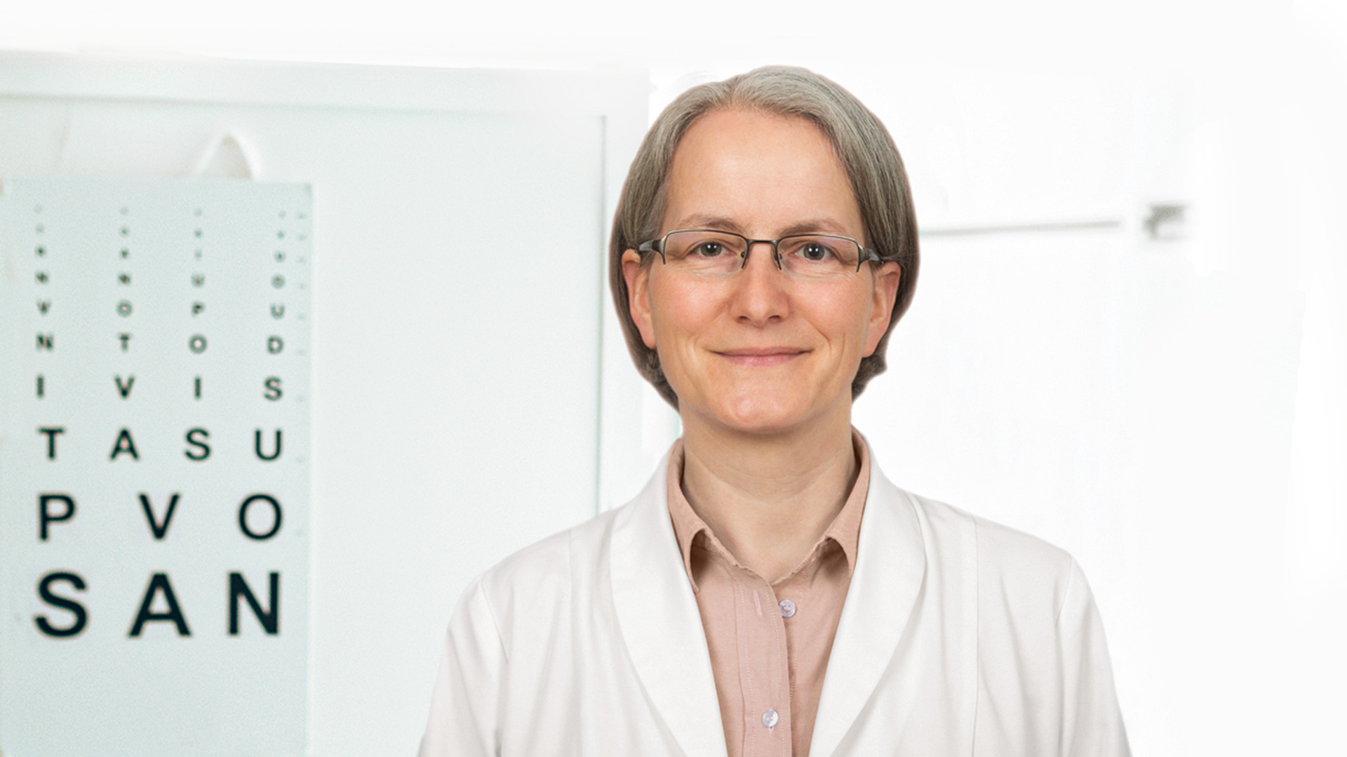 Als Augenärztin in Nürnberg praktiziert PD Dr. med. habil. Agnes Renner in der modernen Augenarztpraxis am Hefnersplatz 1 in der Innenstadt
